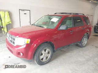 2010 Ford Escape XLT z VIN 1FMCU9DG6AKA55826, wystawiony jako IAAI lot #42337473 z przebiegiem 225 944 mil mil oraz . Historia ofert i sprzedaży dostępna na DreamBid. Obrazek 2.