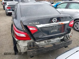 2017 Nissan Altima SV with VIN 1N4AL3AP4HC227720, listed as a IAAI auction lot 41463346 with 175,384 mi miles and . Bid and sale history available at carsss.com. Image 6.