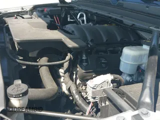 2019 Chevrolet Suburban LT с VIN 1GNSKHKC6KR168384, выставлен на аукционе IAAI как лот 43050839 с пробегом 102 640 миль миль и . История ставок и продаж доступна на DreamBid. Изображение 19.