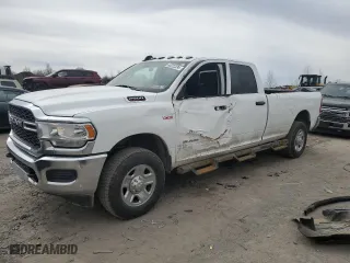 2019 Ram 2500 Tradesman with VIN 3C6UR5HJ7KG683600, listed as a Copart auction lot 48222334 with 131,995 mi miles and Salvage Title. Bid and sale history available at carsss.com. Image 1.