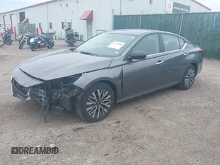 2024 Nissan Altima 2.5 SV with VIN 1N4BL4DV3RN370796, listed as a IAAI auction lot 42149908 with 46,912 mi miles. Bid and sale history available at carsss.com. Image 2.