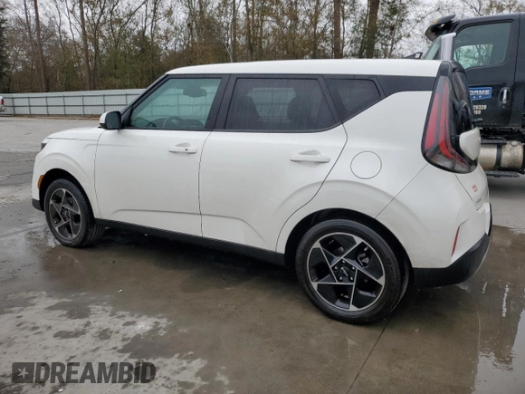 2024 Kia Soul EX with VIN KNDJ33AU7R7899104, listed as a Copart auction lot 86289004 with 32,263 mi miles and Salvage Title. Bid and sale history available at carsss.com. Image 2.