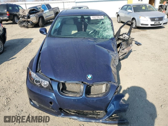 2011 BMW 3 Series 328i xDrive with VIN WBAPK7C52BF085932, listed as a Copart auction lot 43279515 with 0 mi miles and Salvage Title. Bid and sale history available at carsss.com. Image 5.