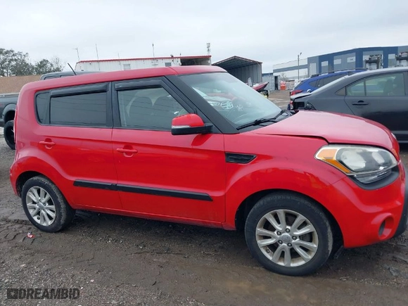 2013 Kia Soul ! with VIN KNDJT2A66D7577087, listed as a IAAI auction lot 41401712 with NaN miles. Bid and sale history available at carsss.com. Image 14.