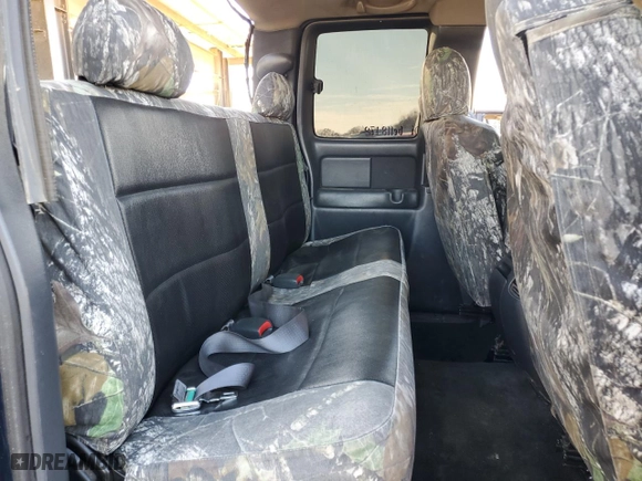 2001 Chevrolet Silverado 1500 LT with VIN 1GCEK19T31Z134727, listed as a Copart auction lot 46587895 with 285,020 mi miles and Salvage Title. Bid and sale history available at carsss.com. Image 10.