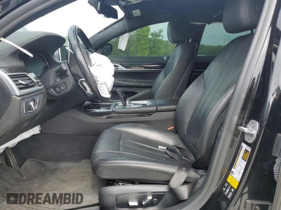 2019 BMW 7 Series 740i xDrive with VIN WBA7E4C51KGV28443, listed as a Copart auction lot 54751395 with 0 mi miles and Clean Title. Bid and sale history available at carsss.com. Image 7.