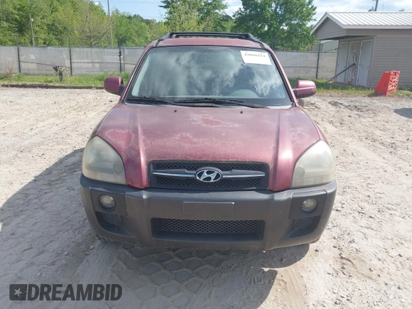 2007 Hyundai Tucson SE with VIN KM8JN12DX7U576110, listed as a IAAI auction lot 42068434 with 147,851 mi miles. Bid and sale history available at carsss.com. Image 6.