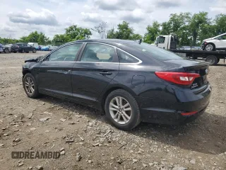 2015 Hyundai Sonata SE z VIN 5NPE24AF9FH174865, wystawiony jako Copart lot #60498875 z przebiegiem 51 350 mil mil oraz Czysty tytuł • Clean title. Historia ofert i sprzedaży dostępna na DreamBid. Obrazek 2.