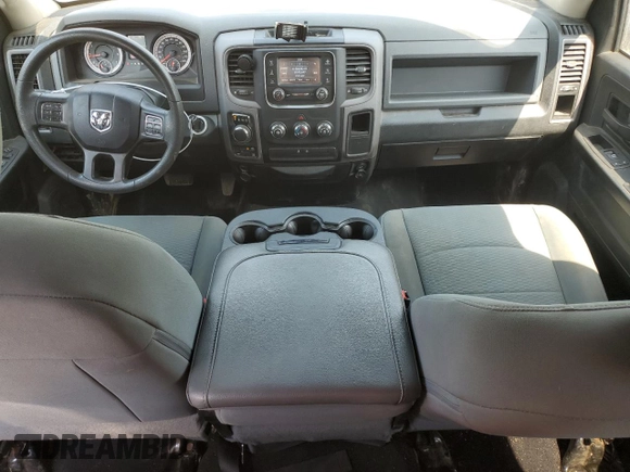 2018 Ram 1500 Tradesman z VIN 1C6RR7FT4JS279389, wystawiony jako Copart lot #58392565 z przebiegiem 51 530 mil mil oraz Czysty tytuł • Clean title. Historia ofert i sprzedaży dostępna na DreamBid. Obrazek 8.