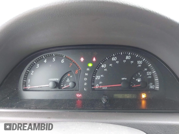 2002 Toyota Camry XLE z VIN JTDBF32K520006497, wystawiony jako IAAI lot #42021538 z przebiegiem 162 583 mil mil oraz . Historia ofert i sprzedaży dostępna na DreamBid. Obrazek 7.