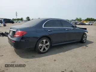 2017 Mercedes-Benz E 300 Luxury with VIN WDDZF4KB9HA108172, listed as a Copart auction lot 60645625 with 117,175 mi miles and Clean title. Bid and sale history available at DreamBid. Image 3.