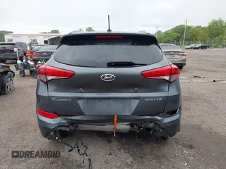 2017 Hyundai Tucson Value z VIN KM8J33A28HU399978, wystawiony jako IAAI lot #41987370 z przebiegiem 96 958 mil mil oraz . Historia ofert i sprzedaży dostępna na DreamBid. Obrazek 17.