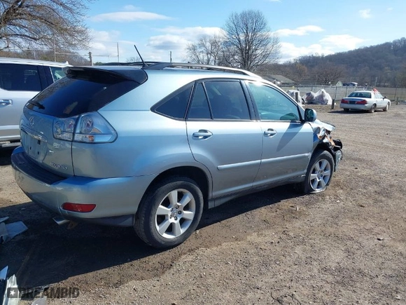 2005 Lexus RX 330 with VIN 2T2HA31U05C067189, listed as a IAAI auction lot 41853113 with 100777 miles. Bid and sale history available at carsss.com. Image 4.