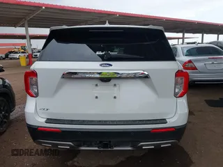2022 Ford Explorer XLT z VIN 1FMSK7DH0NGB25926, wystawiony jako IAAI lot #42181595 z przebiegiem 15 063 mil mil oraz . Historia ofert i sprzedaży dostępna na DreamBid. Obrazek 16.