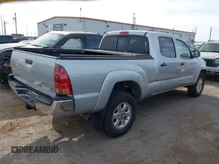 2005 Toyota Tacoma PreRunner with VIN 3TMKU72N45M003048, listed as a IAAI auction lot 41789059 with 87,310 mi miles. Bid and sale history available at carsss.com. Image 4.