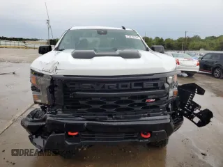 2024 Chevrolet Silverado 1500 Custom Trail Boss with VIN 3GCUDCE81RG321446, listed as a Copart auction lot 72214744 with 3,581 mi miles and Salvage Title. Bid and sale history available at carsss.com. Image 5.