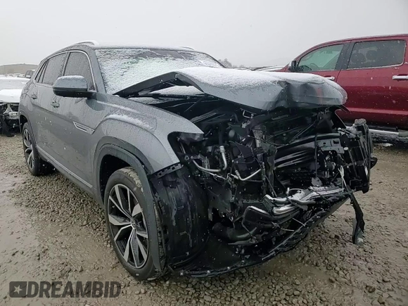 2024 Volkswagen Atlas SEL Premium R-Line with VIN 1V2FE2CA3RC215426, listed as a Copart auction lot 45599575 with 19,705 mi miles and Salvage title. Bid and sale history available at DreamBid. Image 10.
