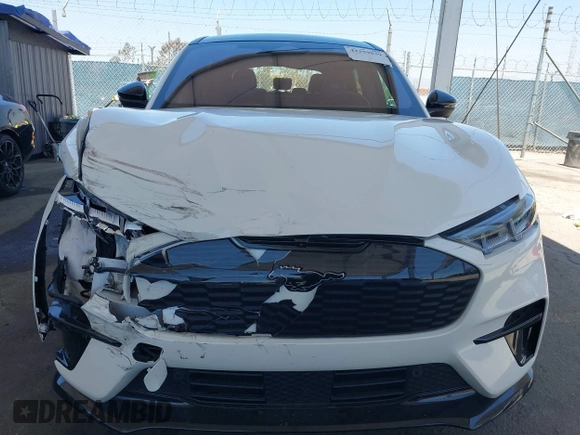 2023 Ford Mustang Mach-E GT z VIN 3FMTK4SEXPMA16880, wystawiony jako IAAI lot #42259039 z przebiegiem 27 524 mil mil oraz . Historia ofert i sprzedaży dostępna na DreamBid. Obrazek 12.