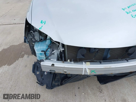 2011 Lexus ES 330 with VIN JTHBK1EG7B2454363, listed as a IAAI auction lot 42424922 with 72,271 mi miles and . Bid and sale history available at DreamBid. Image 6.