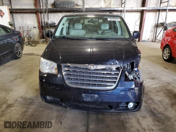 2010 Chrysler Town & Country Touring Plus with VIN 2A4RR8D19AR435101, listed as a Copart auction lot 50723375 with 195,667 mi miles and Salvage Title. Bid and sale history available at carsss.com. Image 5.