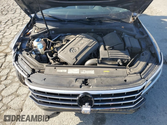 2017 Volkswagen Passat SE z VIN 1VWGT7A35HC078899, wystawiony jako Copart lot #55057695 z przebiegiem 45 620 mil mil oraz Szkoda całkowita • Salvage title. Historia ofert i sprzedaży dostępna na DreamBid. Obrazek 11.