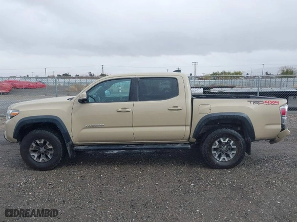 2020 Toyota Tacoma 4WD SR5 with VIN 3TMCZ5AN0LM340440, listed as a IAAI auction lot 41576373 with 98,843 mi miles. Bid and sale history available at carsss.com. Image 14.