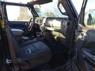 2021 Jeep Gladiator Sport S z VIN 1C6JJTAG4ML599463, wystawiony jako IAAI lot #41312938 z przebiegiem 169 189 mil mil oraz . Historia ofert i sprzedaży dostępna na DreamBid. Obrazek 5.