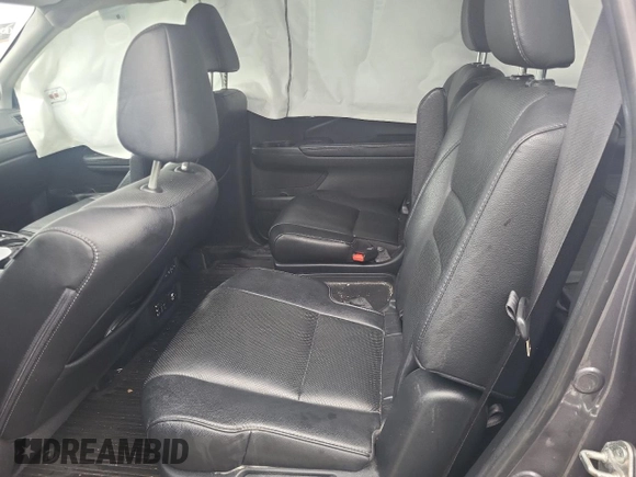 2018 Honda Pilot Touring z VIN 5FNYF6H93JB500695, wystawiony jako Copart lot #83302284 z przebiegiem 12 086 mil mil oraz Szkoda całkowita • Salvage title. Historia ofert i sprzedaży dostępna na DreamBid. Obrazek 11.