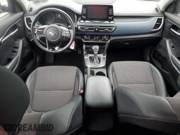 2021 Kia Seltos S z VIN KNDEUCA20M7129459, wystawiony jako Copart lot #56697015 z przebiegiem 71 238 mil mil oraz Szkoda całkowita • Salvage title. Historia ofert i sprzedaży dostępna na DreamBid. Obrazek 8.