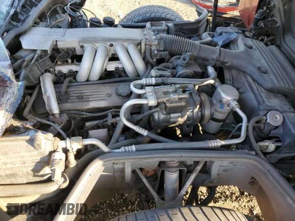 1988 Chevrolet Corvette z VIN 1G1YY2184J5119291, wystawiony jako Copart lot #77069494 z przebiegiem Nie podano mil oraz Szkoda całkowita • Salvage title. Historia ofert i sprzedaży dostępna na DreamBid. Obrazek 12.