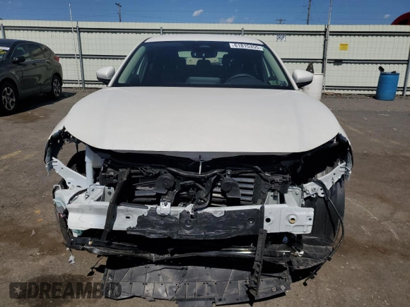 2024 Mazda CX-30 S with VIN 3MVDMBAMXRM680355, listed as a Copart auction lot 61815355 with 9,576 mi miles and Salvage title. Bid and sale history available at DreamBid. Image 5.