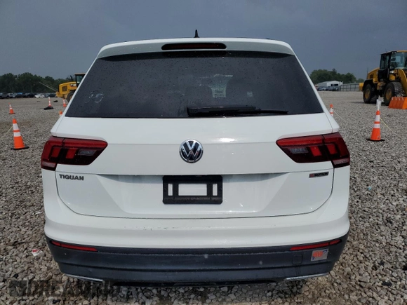 2020 Volkswagen Tiguan S with VIN 3VV0B7AX5LM131944, listed as a Copart auction lot 64115205 with 105,195 mi miles and Clean title. Bid and sale history available at DreamBid. Image 6.