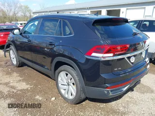 2023 Volkswagen Atlas SE z VIN 1V2HE2CA4PC209916, wystawiony jako IAAI lot #41957199 z przebiegiem 24 799 mil mil oraz . Historia ofert i sprzedaży dostępna na DreamBid. Obrazek 3.