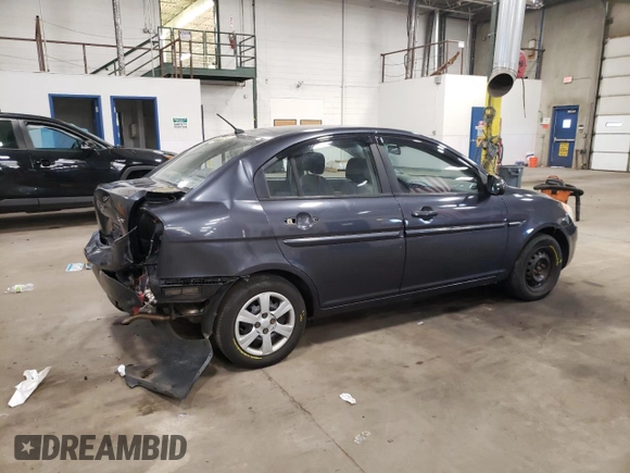 2006 Hyundai Accent GLS z VIN KMHCN46C56U036710, wystawiony jako Copart lot #84831284 z przebiegiem 202 556 mil mil oraz Nie do naprawy • Non repairable. Historia ofert i sprzedaży dostępna na DreamBid. Obrazek 3.