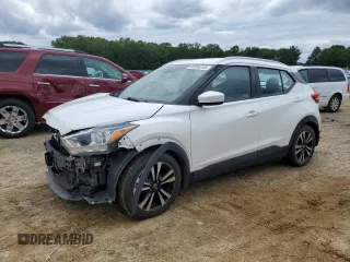 2020 Nissan Kicks SV z VIN 3N1CP5CV6LL546129, wystawiony jako Copart lot #58555745 z przebiegiem 65 440 mil mil oraz Czysty tytuł • Clean title. Historia ofert i sprzedaży dostępna na DreamBid. Obrazek 1.