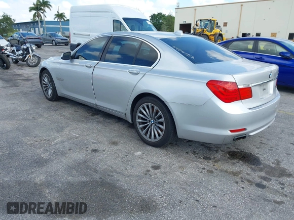 2011 BMW 7 Series 750i with VIN WBAKA8C55BCY36803, listed as a IAAI auction lot 42138401 with 85,464 mi miles. Bid and sale history available at carsss.com. Image 3.