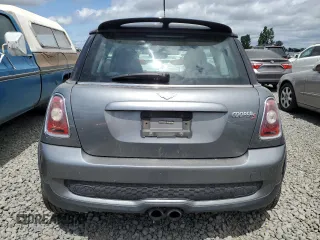 2008 MINI Hardtop S with VIN WMWMF73548TV39180, listed as a Copart auction lot 58972245 with 123,907 mi miles and Clean title. Bid and sale history available at DreamBid. Image 6.
