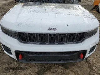 2022 Jeep Grand Cherokee Trailhawk with VIN 1C4RJHCG6N8588264, listed as a Copart auction lot 82734313 with Not provided miles and Non repairable. Bid and sale history available at DreamBid. Image 11.
