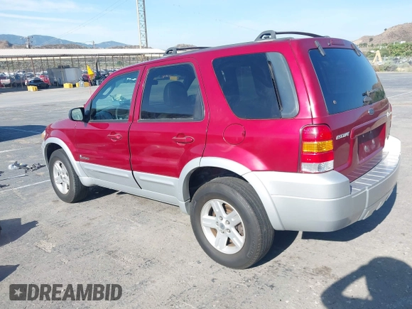 2005 Ford Escape with VIN 1FMYU95H55KC30313, listed as a IAAI auction lot 42475739 with 398,748 mi miles and . Bid and sale history available at DreamBid. Image 3.