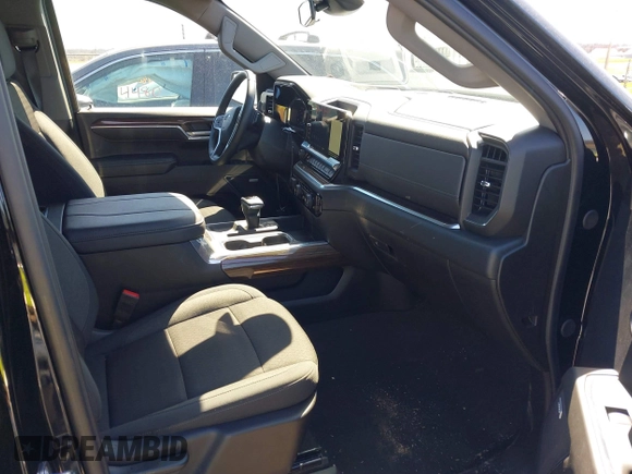 2024 Chevrolet Silverado 1500 RST with VIN 1GCUDEE82RZ343368, listed as a IAAI auction lot 41853257 with 11,410 mi miles. Bid and sale history available at carsss.com. Image 5.