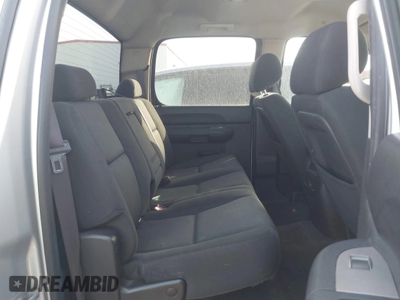 2011 Chevrolet Silverado 1500 LT with VIN 3GCPCSE06BG266809, listed as a IAAI auction lot 41840007 with 179,189 mi miles and . Bid and sale history available at DreamBid. Image 8.