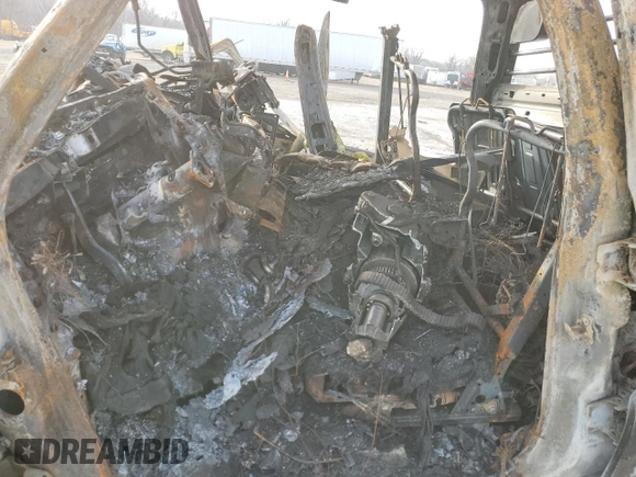2002 Chevrolet Silverado 1500HD LT z VIN 1GCGK13U02F246396, wystawiony jako Copart lot #85023234 z przebiegiem Nie podano mil oraz Szkoda całkowita • Salvage title. Historia ofert i sprzedaży dostępna na DreamBid. Obrazek 7.