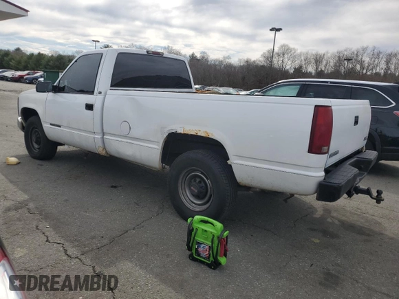 2000 GMC Sierra 1500 with VIN 1GTGC34R9YR154858, listed as a Copart auction lot 49158675 with 183,227 mi miles and Salvage Title. Bid and sale history available at DreamBid. Image 2.