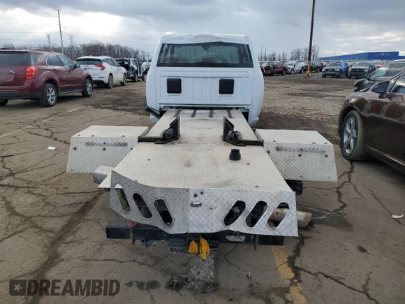 2021 Ram 5500 Tradesman z VIN 3C7WRNFL2MG562467, wystawiony jako Copart lot #83457814 z przebiegiem Nie podano mil oraz Nie do naprawy • Non repairable. Historia ofert i sprzedaży dostępna na DreamBid. Obrazek 6.