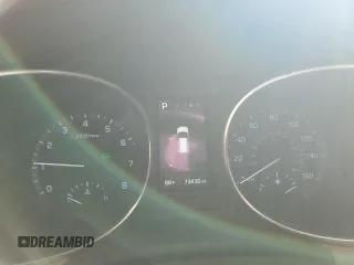 2018 Hyundai Santa Fe 2.0T с VIN 5NMZU4LA6JH077416, выставлен на аукционе Copart как лот 44680115 с пробегом 73 430 миль миль и Списание • Salvage title. История ставок и продаж доступна на DreamBid. Изображение 9.
