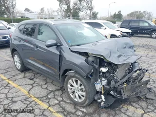 2019 Hyundai Tucson Value with VIN KM8J33A49KU071977, listed as a IAAI auction lot 41515460 with 24,701 mi miles. Bid and sale history available at carsss.com. Image 1.
