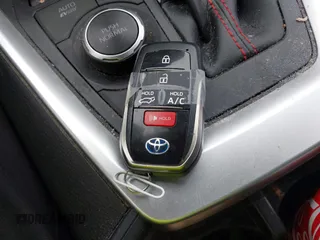 2022 Toyota RAV4 SE z VIN JTMAB3FV7ND090427, wystawiony jako IAAI lot #42307900 z przebiegiem 27 285 mil mil oraz . Historia ofert i sprzedaży dostępna na DreamBid. Obrazek 11.