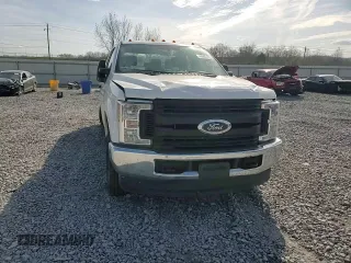 2019 Ford F-250 XL with VIN 1FT7X2B61KEG32082, listed as a Copart auction lot 49965105 with 104,658 mi miles and Salvage Title. Bid and sale history available at DreamBid. Image 10.