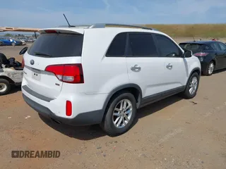2014 Kia Sorento LX with VIN 5XYKT4A68EG481370, listed as a IAAI auction lot 42106272 with 181,482 mi miles and . Bid and sale history available at DreamBid. Image 4.