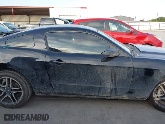 2014 Ford Mustang V6 with VIN 1ZVBP8AM3E5309764, listed as a IAAI auction lot 42169169 with 175,973 mi miles and . Bid and sale history available at DreamBid. Image 14.